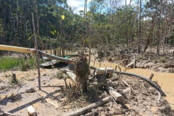 População indígena e meio ambiente da Colômbia, vítimas da mineração ilegal de ouro