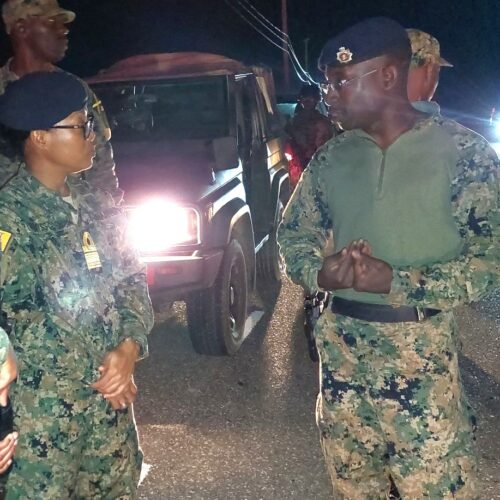 Jamaica combate criminalidade com a ajuda dos EUA