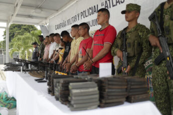 Colombia y Ecuador luchan contra narcotráfico en frontera común