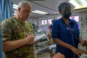 Equipe médica militar dos EUA conduz missão médica na Guiana