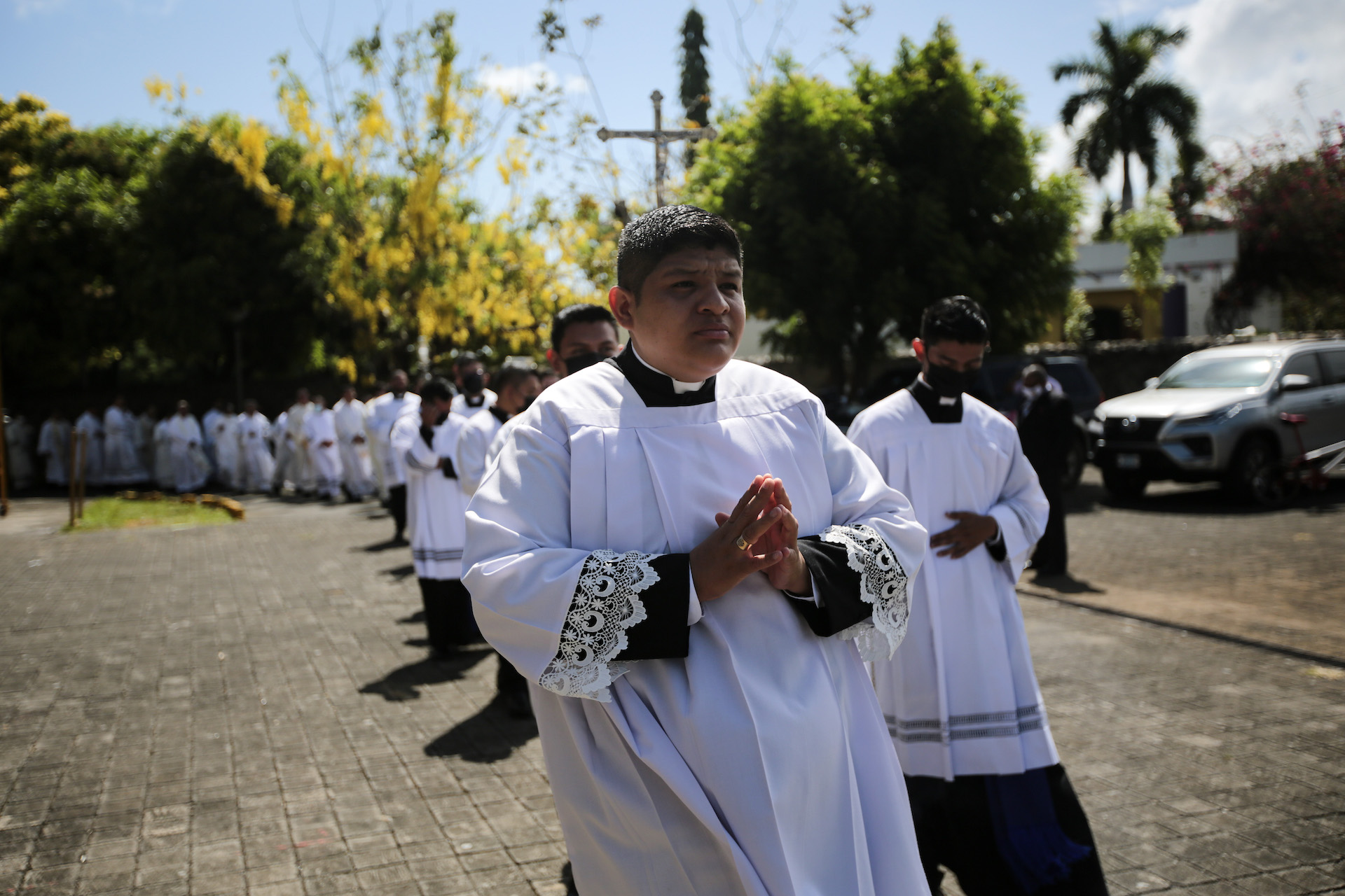 Nicaraguan Police Blocks More Than 5,000 Holy Week Processions