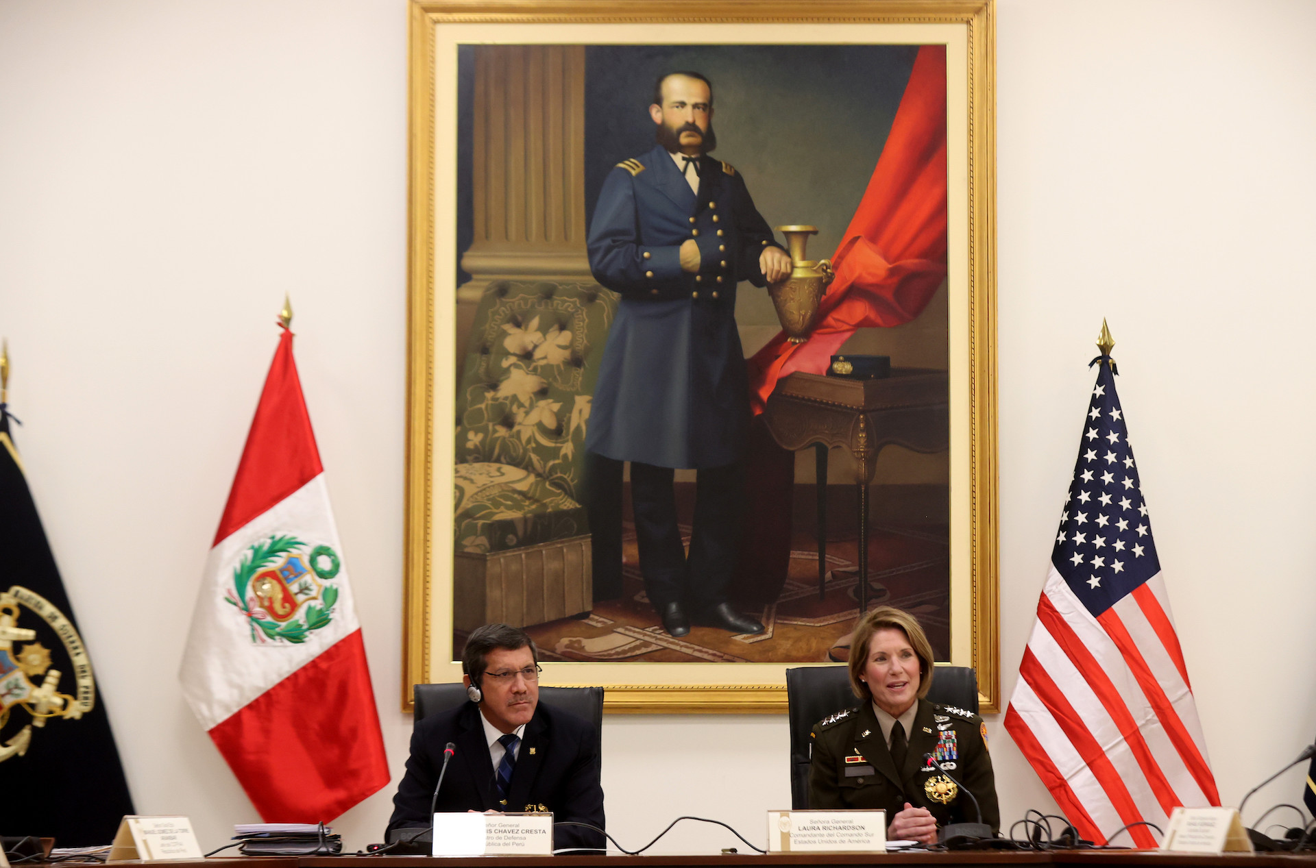 Comandante de SOUTHCOM se reúne con altos mandos de Perú