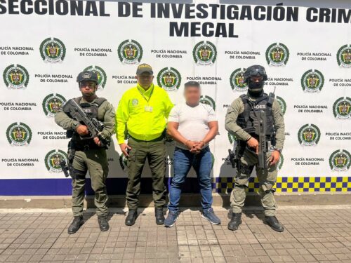 Colombia and Ecuador Join Forces to Disrupt Narcotrafficking - Diálogo ...
