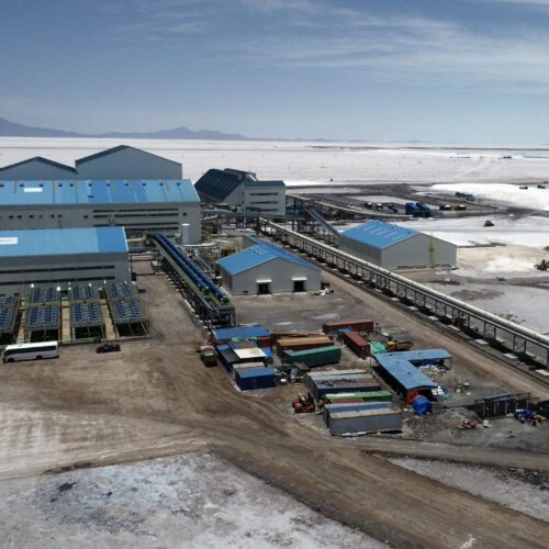 Rússia e China lideram corrida pelo lítio da Bolívia