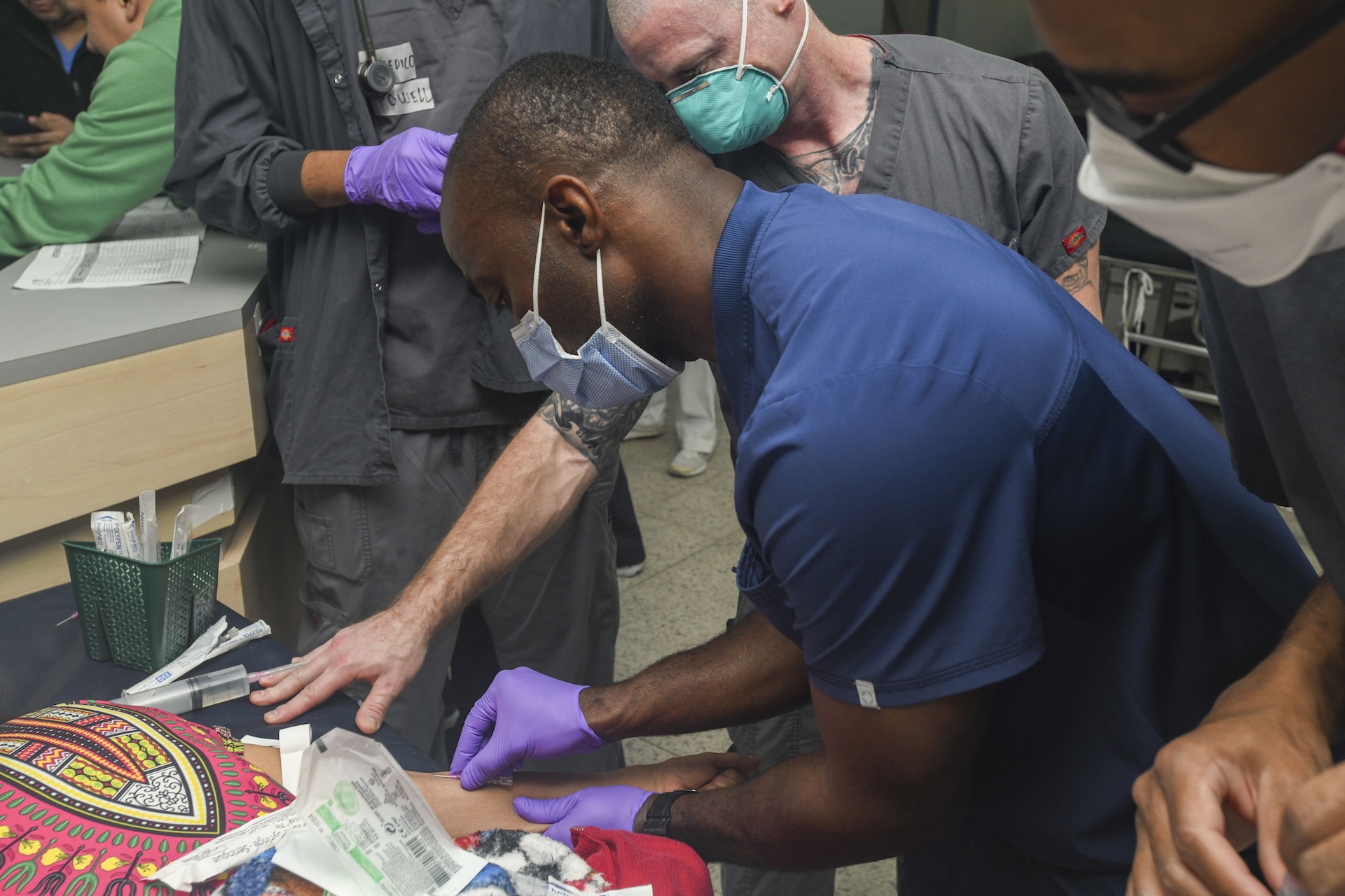 Marinha dos EUA faz parceria com profissionais médicos hondurenhos