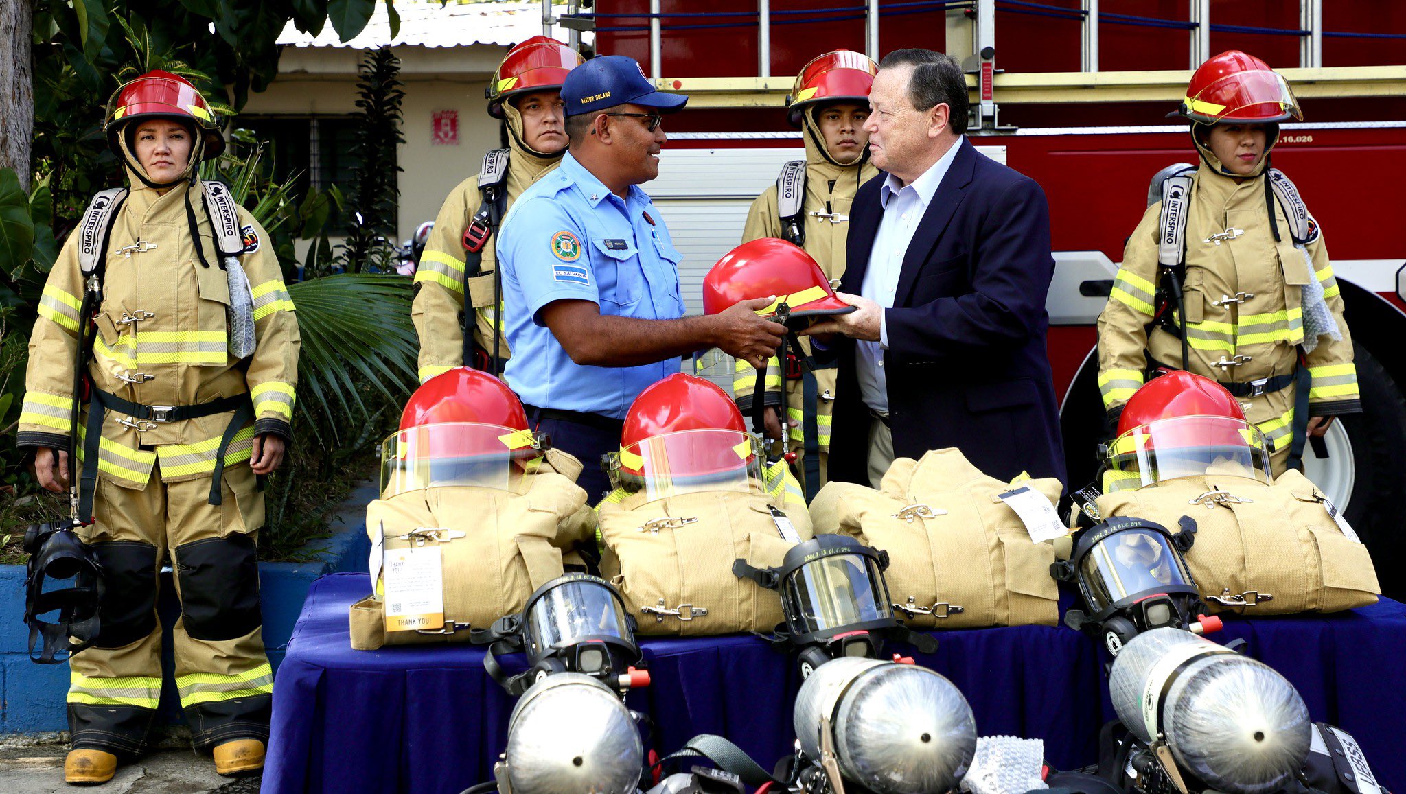 EUA doam equipamentos avaliados em mais de US$ 2 milhões para bombeiros de El Salvador