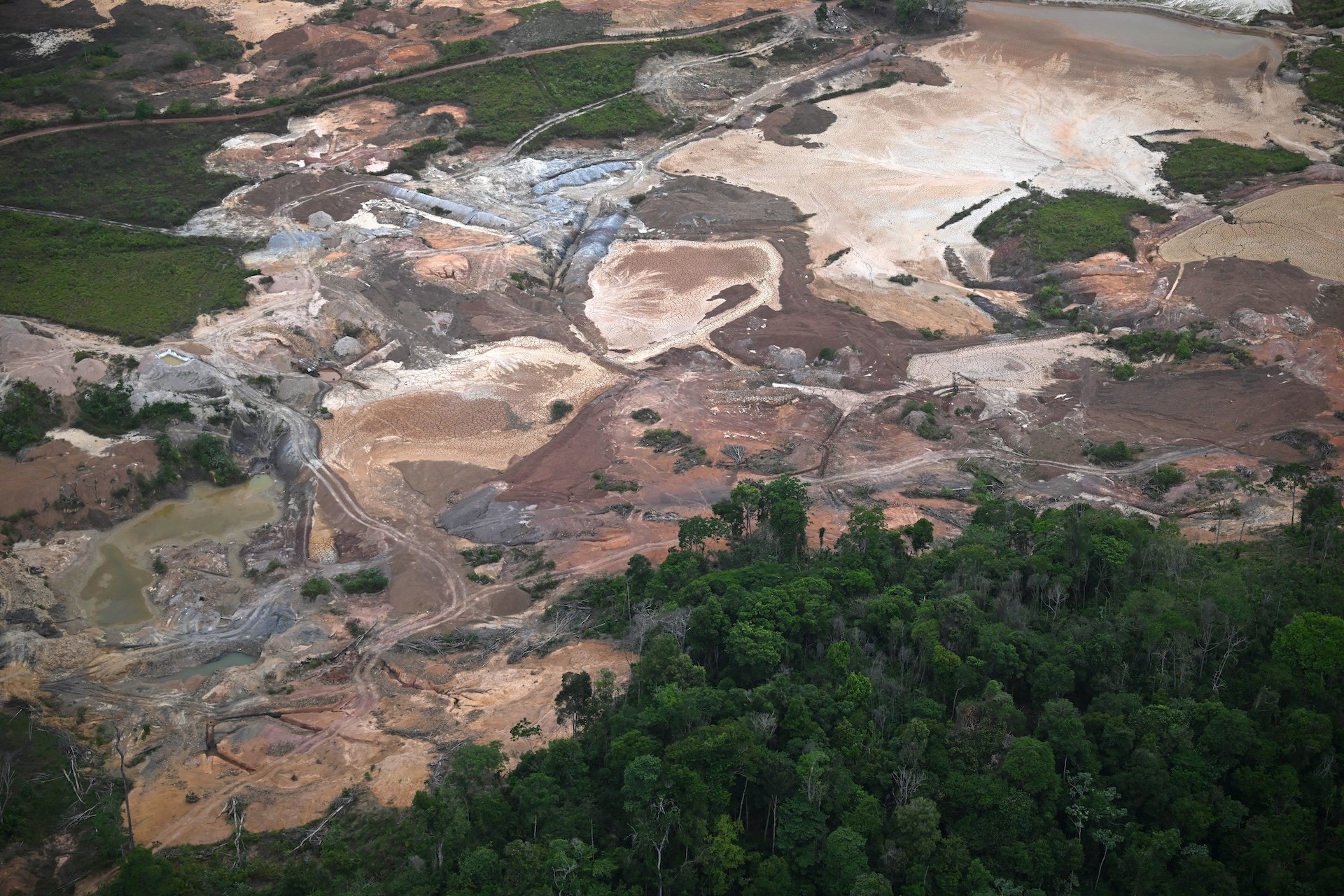 China Expands Gold Mining Footprint in Latin America