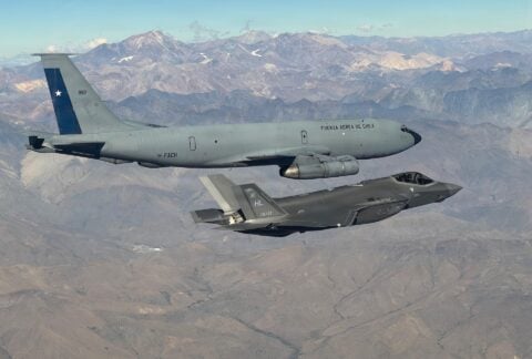 Chilean, US Air Force Crews Complete Historic Refueling