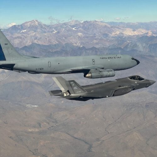 Chilean, US Air Force Crews Complete Historic Refueling