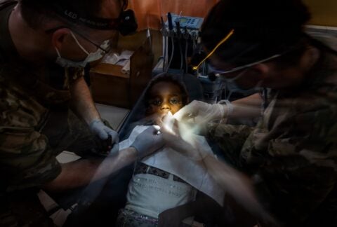 LAMAT 2026: Médicos de la Fuerza Aérea de EE. UU. prestan asistencia sanitaria en el Amazonas