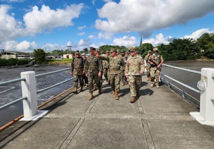 SOUTHCOM Commander Meets with Ecuadorian Leaders to Strengthen Security Cooperation