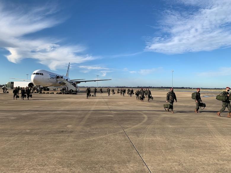 Paraquedistas do Exército Brasileiro chegaram ao Centro de Treinamento de Prontidão Conjunta de Fort Polk, no dia 5 de janeiro de 2021, para unir-se à 82ª Divisão Aerotransportada de Rotação 21-04. (Foto: Terceiro-Sargento Dotson)