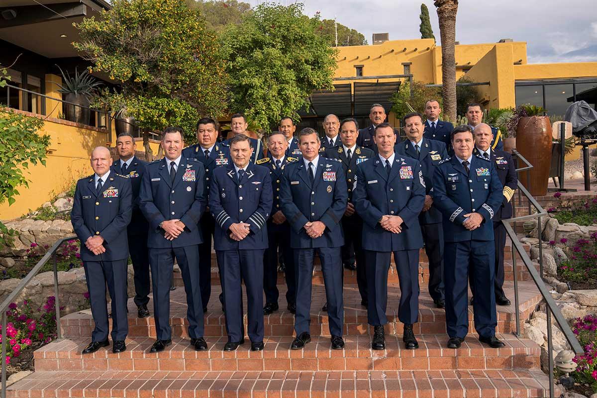 Air chiefs from Argentina, Brazil, Chile, Colombia, Ecuador, Paraguay, Peru, and Uruguay pose for a photo during the SOUTHAM Air Chiefs and Senior Enlisted Leaders Conference in Tucson, Arizona, November 17, 2021. (Photo: U.S. Air Force Technical Sergeant Kenneth New)