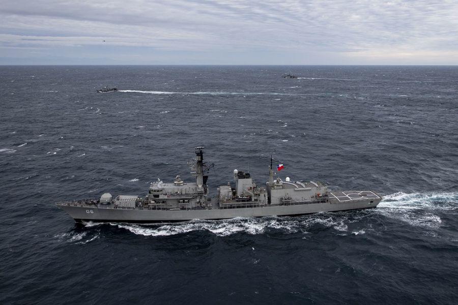 The Chilean Navy frigate CNS Almirante Condell (FF-06) and partnering navies from Peru, Colombia, and Ecuador participate in an exercise with the Arleigh Burke-class guided-missile destroyer USS Michael Murphy (DDG 112) during UNITAS LX. USS Michael Murphy is participating in UNITAS LX in Valparaiso, Chile, from June 24-July 3. (Photo: U.S. Navy Mass Communication Specialist Second Class Justin R. Pacheco)