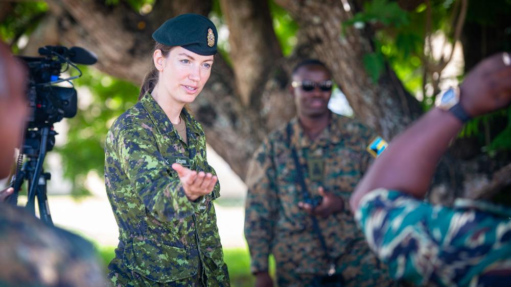 Canadian Armed Forces Captain Véronique Sabourin provides designated spokesperson training to members of the Caribbean Task Force during Tradewinds 2022 in Belize City, Belize, on May 11, 2022. (Photo: Royal Canadian Air Force Corporal Mitchell Paquette/12 Wing Imaging Services)