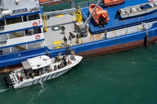 SENAFRONT members board a vessel as part of a training designed to enhance interoperability to defend the Panama Canal, during PANAMAX Alpha Phase I, Panama City, Panama, July 16, 2025. (Photo: U.S. Air Force Staff Sergeant Sadie Colbert)