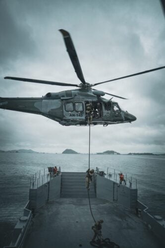 Members of SENAN and Panama’s National Police Tactical Anti-Drug Operations Unit conduct visit, board, search, and seizure training while advised by U.S. Special Operations personnel during the Alpha phase of PANAMAX 2026 in the Bay of Panama, Panama, July 20, 2026. (Photo: U.S. Army Sergeant Elise Renaldi)