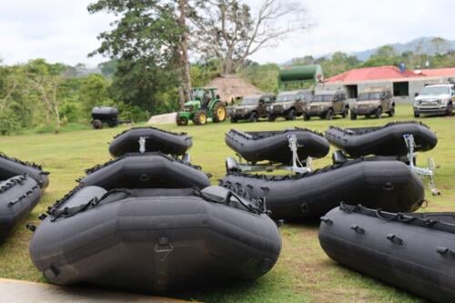 The U.S. Embassy also formally delivered to Panama’s security forces 16 reinforced inflatable boats and 32 engines. (Photo: Panama’s Security Ministry/X)