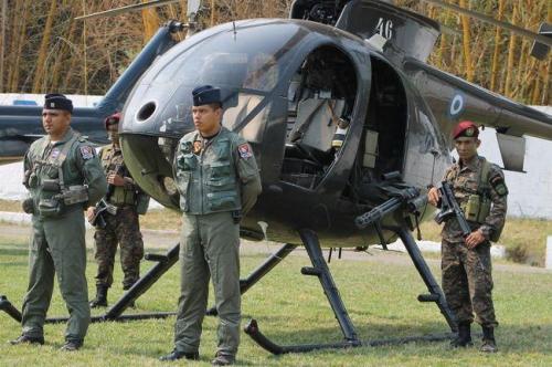 Troops from El Salvador’s Air Force support efforts in the fight against gangs. [Photo: Gloria Cañas]