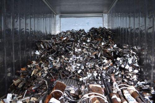 Guatemala’s National Civil Police seized 5,409 weapons awaiting their destruction by DIGECAM staff. (Photo: Manuel Ordoñez/Diálogo)