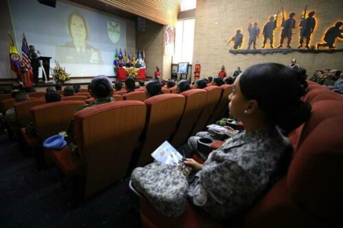 U.S. Army General Laura J. Richardson, commander of U.S. Southern Command, virtually greets attendees at the First Hybrid Women, Peace, and Security Seminar in Bogotá, Colombia, held August 23-24, 2022. The event was held in the auditorium of the Colombian Army Infantry School and was attended by representatives from Brazil, Chile, Colombia, Ecuador, Guatemala, Mexico, Paraguay, Spain, and the United States. (Photo: Colombian Air Force Staff Sergeant Angie Milena Sánchez Tovar)